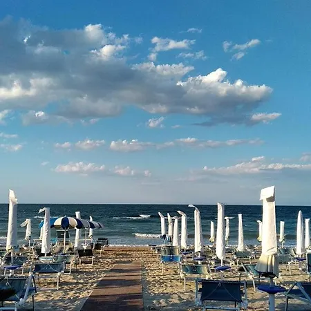 Senigallia, Bilocale Sul Mare Con Inclusa - Se001